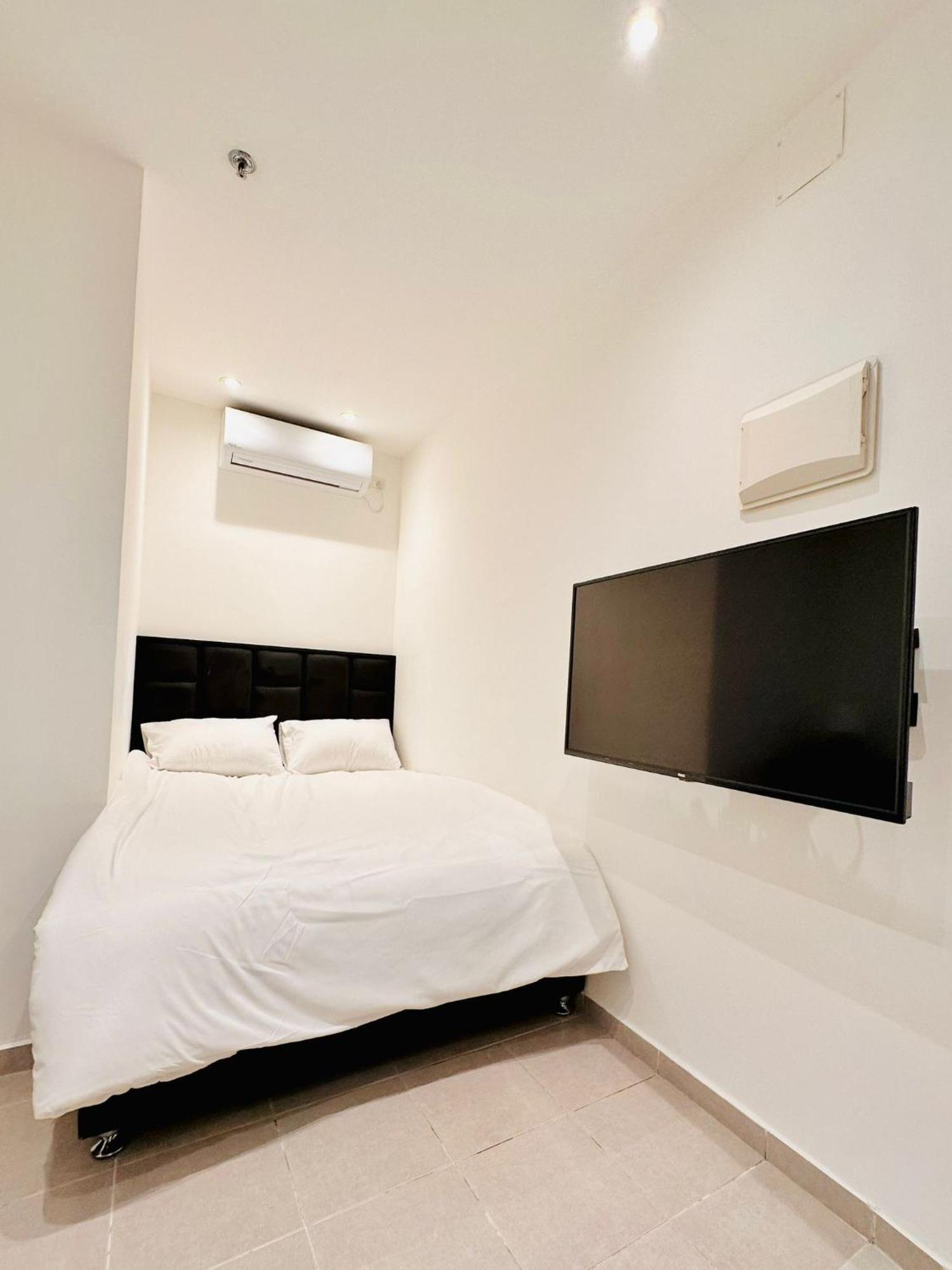 Hotel Underground Tel Aviv Exterior foto